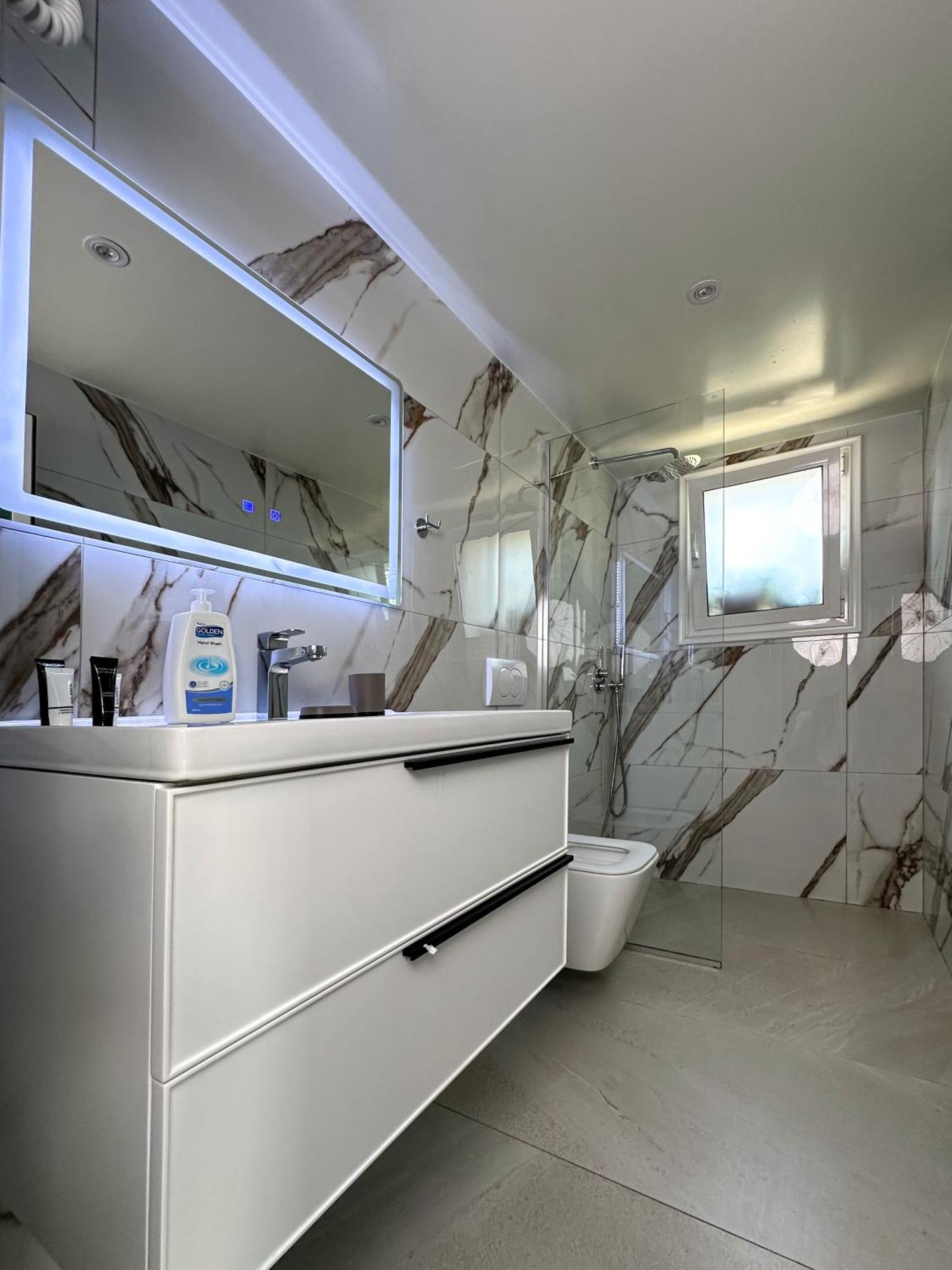 Home Select Tirana 2 部屋 写真