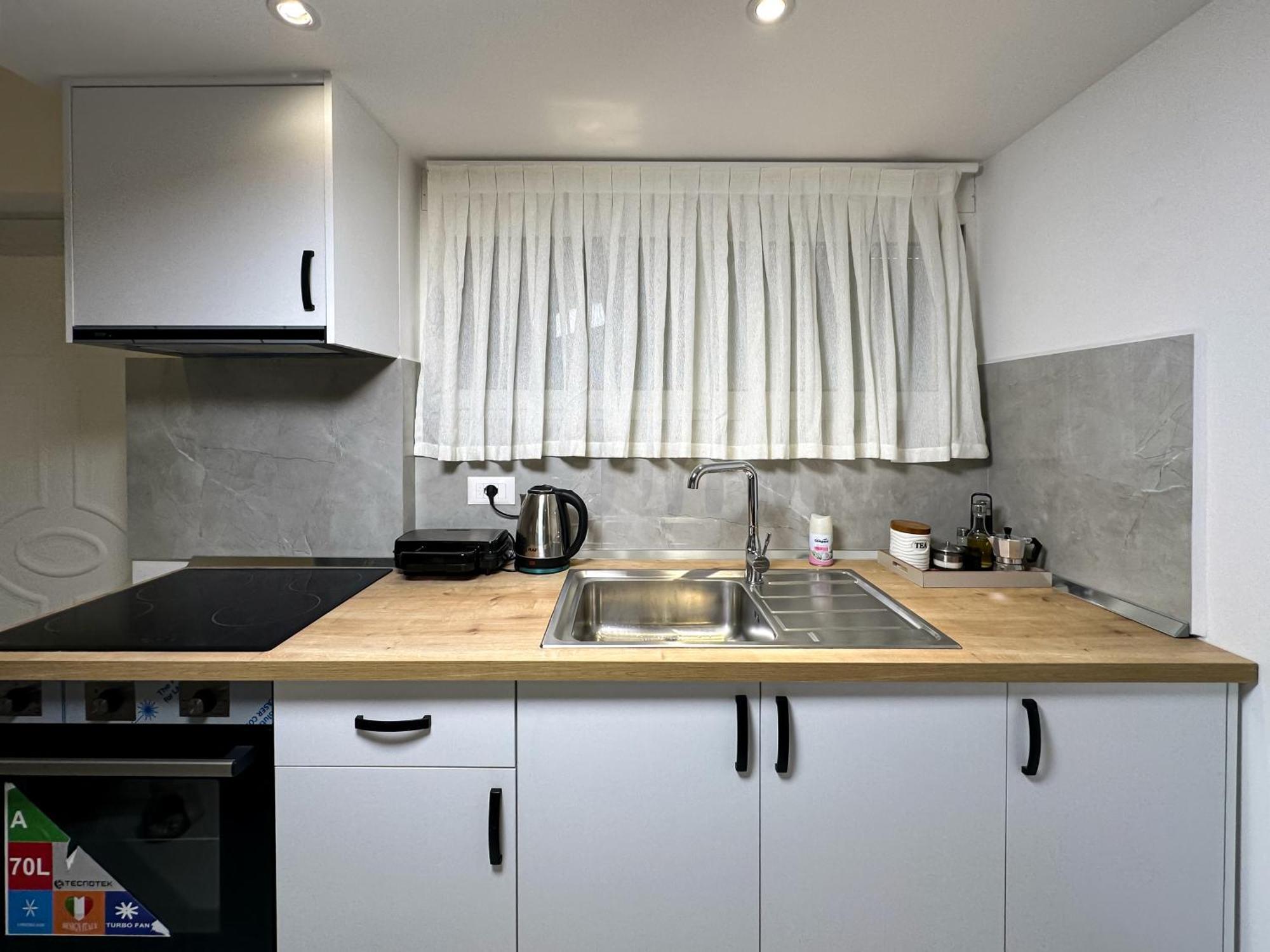 Home Select Tirana 2 部屋 写真